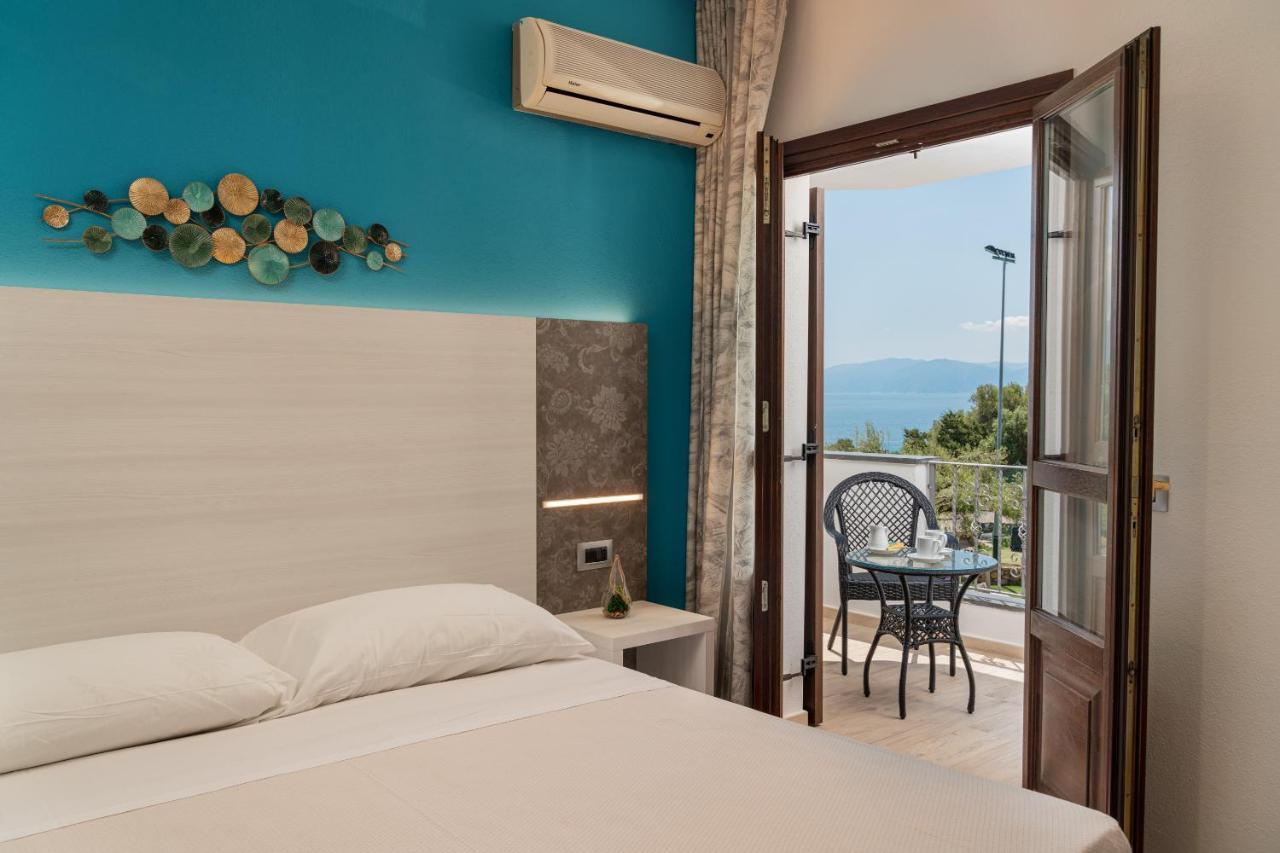 I Ginepri Hotel Cala Gonone Exteriör bild