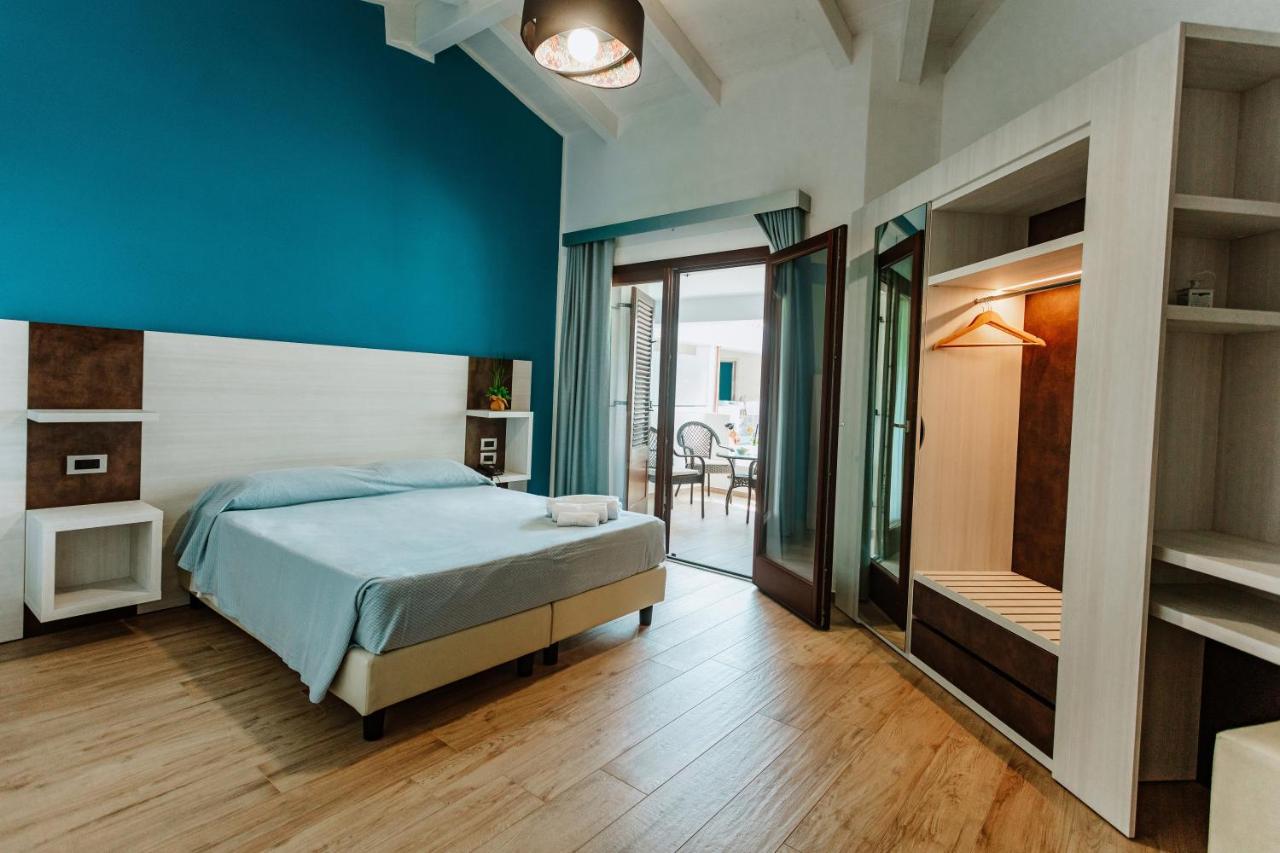I Ginepri Hotel Cala Gonone Exteriör bild