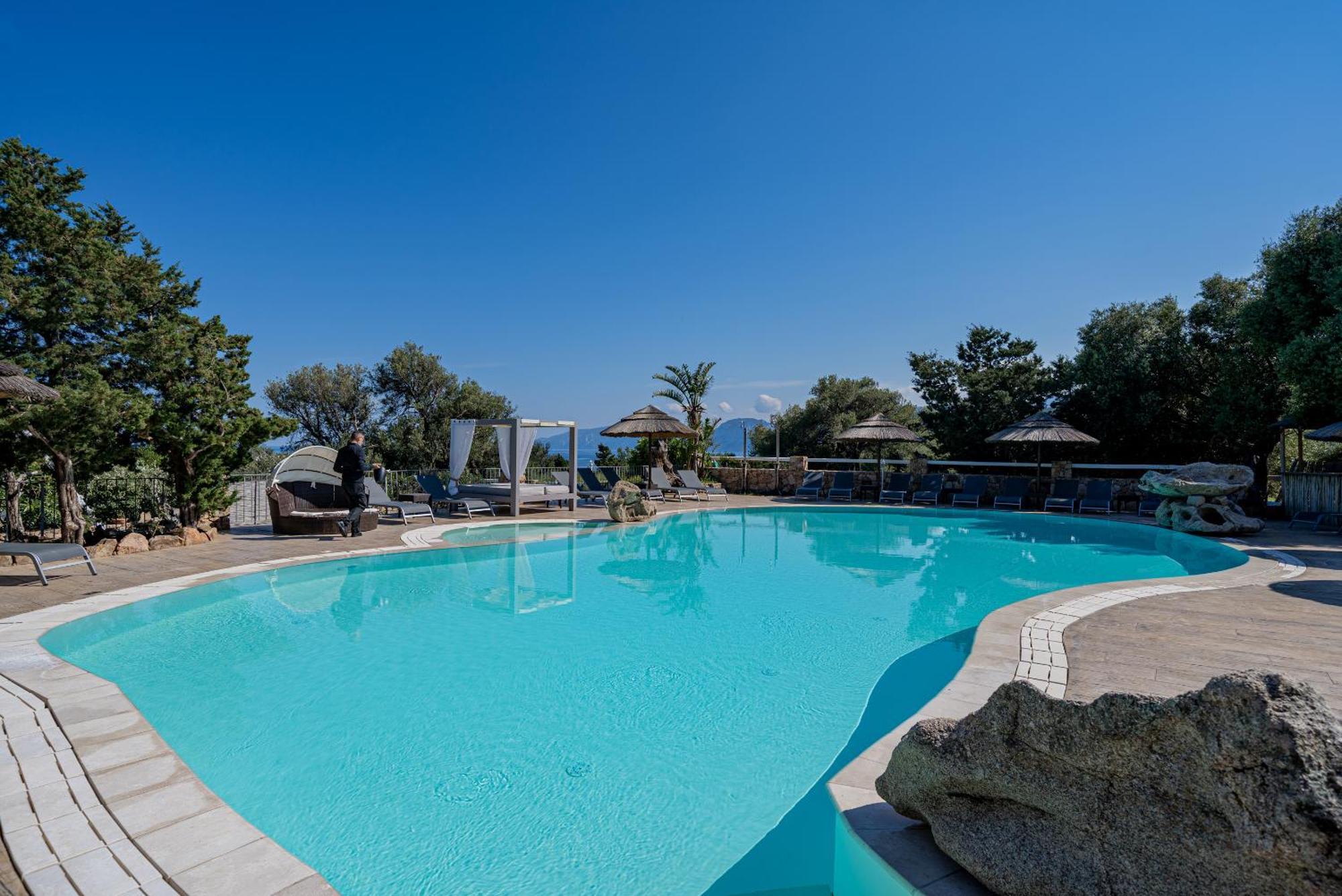 I Ginepri Hotel Cala Gonone Exteriör bild
