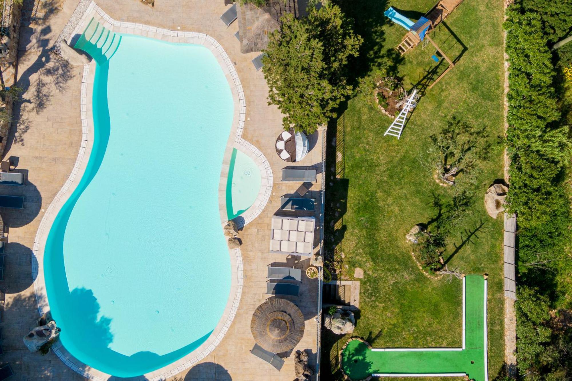 I Ginepri Hotel Cala Gonone Exteriör bild