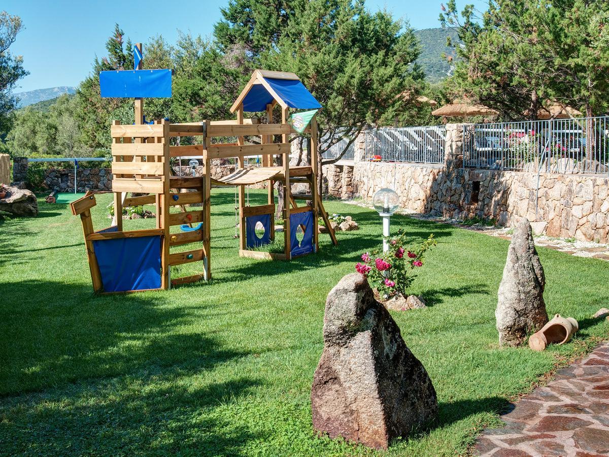 I Ginepri Hotel Cala Gonone Exteriör bild